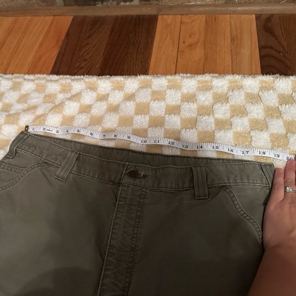 Carhartt Green Original Fit Cargo Shorts with Durable Cotton Blend - Picture 7 of 7